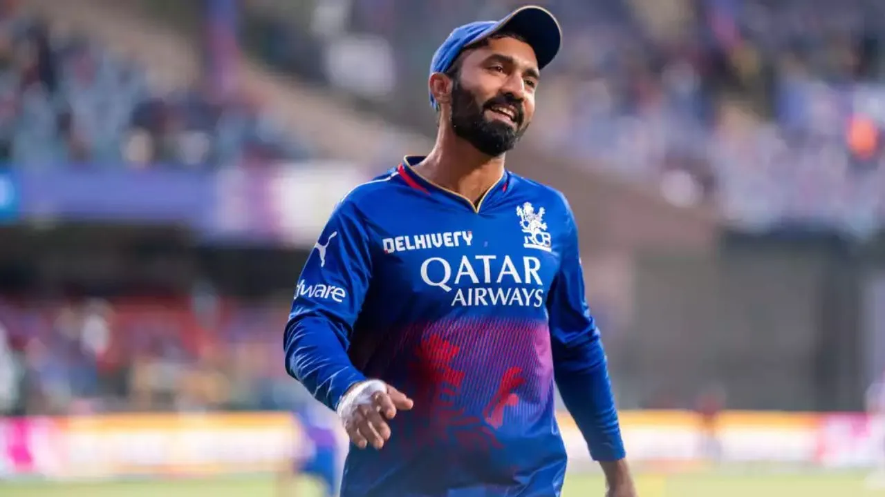 Dinesh Karthik RCB.webp